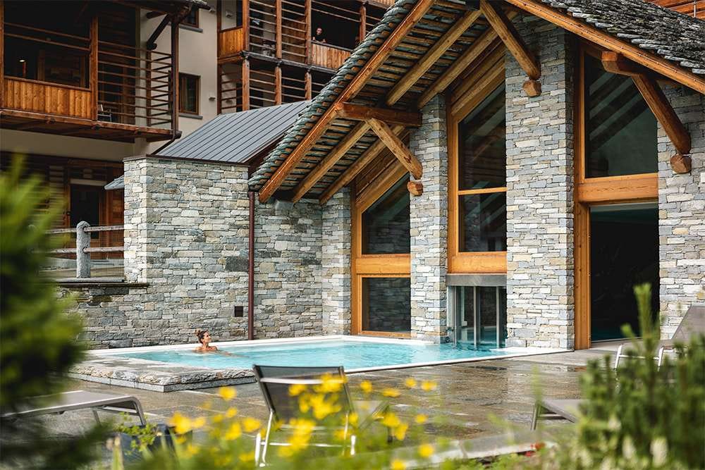 Alagna Esterni Piscina Russolo 